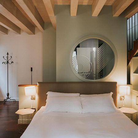 Prestige Boutique Homes - San Babila Milan Bagian luar foto