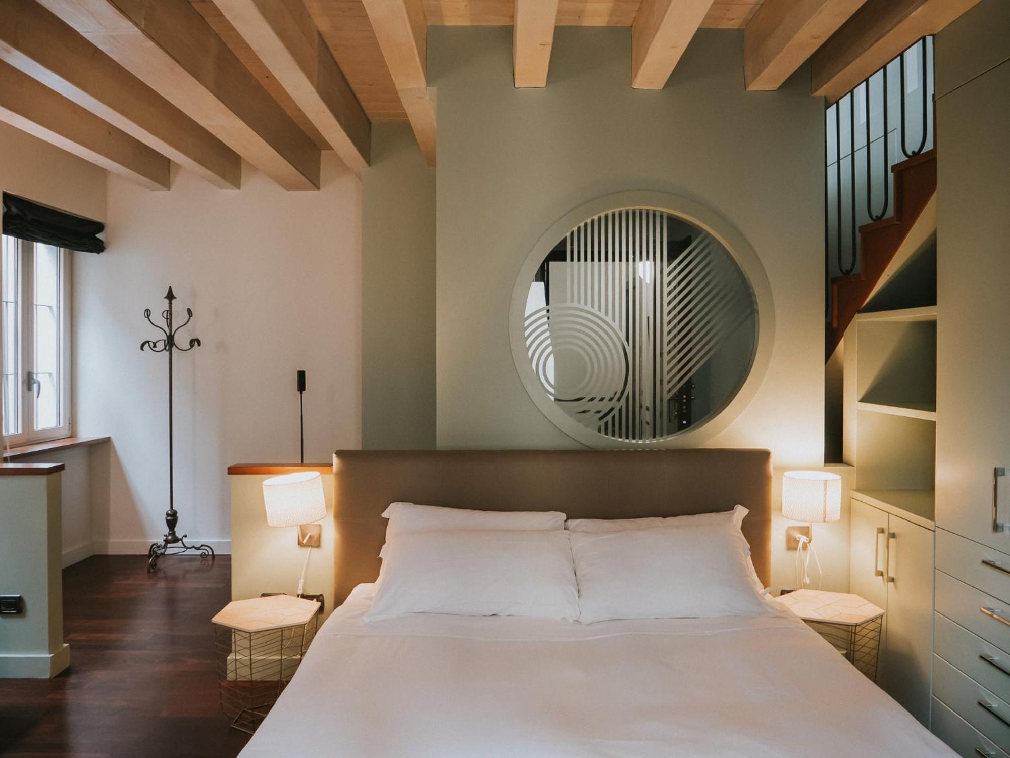 Prestige Boutique Homes - San Babila Milan Bagian luar foto