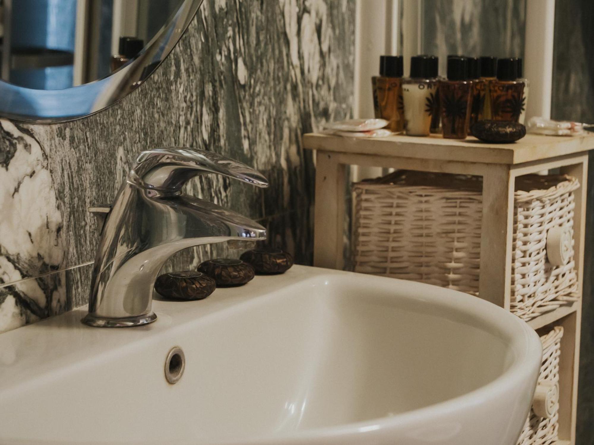 Prestige Boutique Homes - San Babila Milan Bagian luar foto