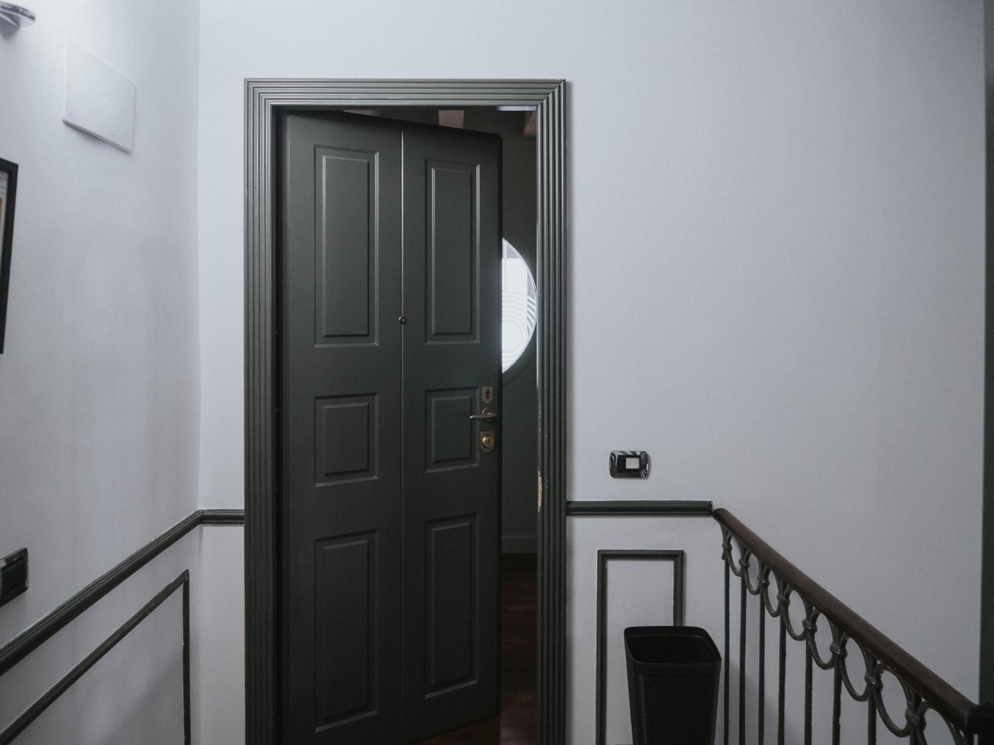Prestige Boutique Homes - San Babila Milan Bagian luar foto